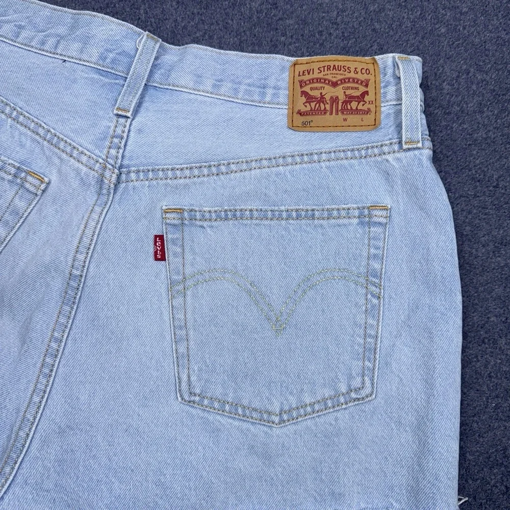Levi's 501 Shorts Womens W32 Blue Denim High Rise Button Fly Distressed Cutoff